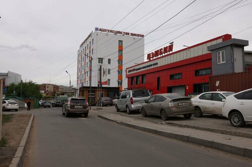 Зөвшөөрөлгүй барьсан 52 гаражийг буулгаж, авто зогсоол байгуулна